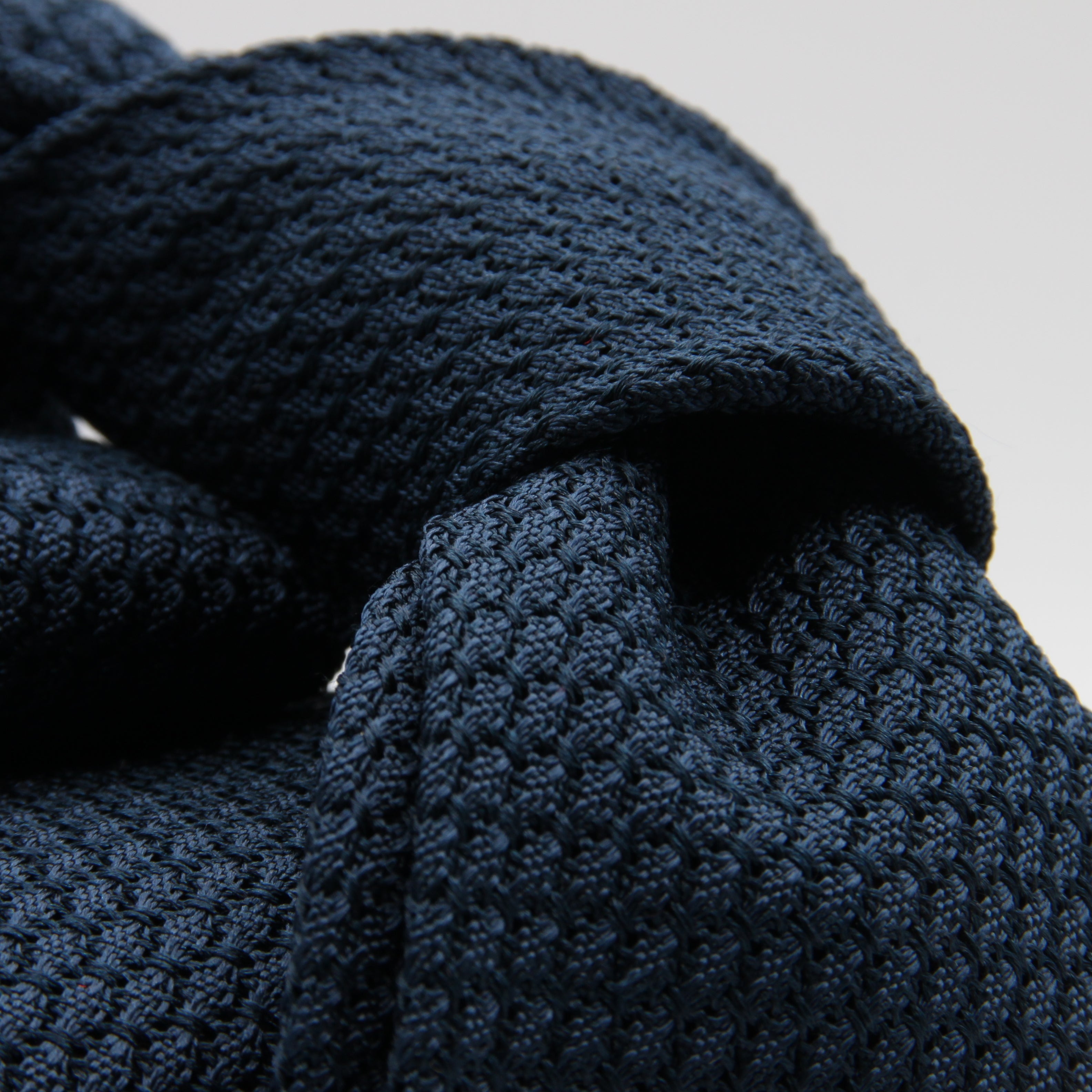 Cruciani &amp; Bella Tie
100% Silk Grenadine Garza Grossa

Unlined
Plain Royal Blue Tie
Handmade in Italy
8 cm x 150 cm

#9503