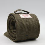 Cruciani &amp; Bella
100% Silk Grenadine Garza Fina
Woven in Italy
Unlined
Hand rolled blades
BrownishOlive plain &nbsp;tie
Handmade in Italy
8 cm x 150 cm
#8545