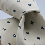 Cruciani &amp; Bella Tie
Handmade and Printed in Italy
Unlined
Hand Rolled
Off-White and Blue Tie
100% Printed Madder Silk
8 X 150 Cm
#9520