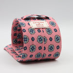 Cruciani &amp; Bella Tie
Handmade and Printed in Italy
Unlined
Hand Rolled
Pink, Blue and Off-WhiteTie
100% Printed Madder Silk
8 X 150 Cm
#9521