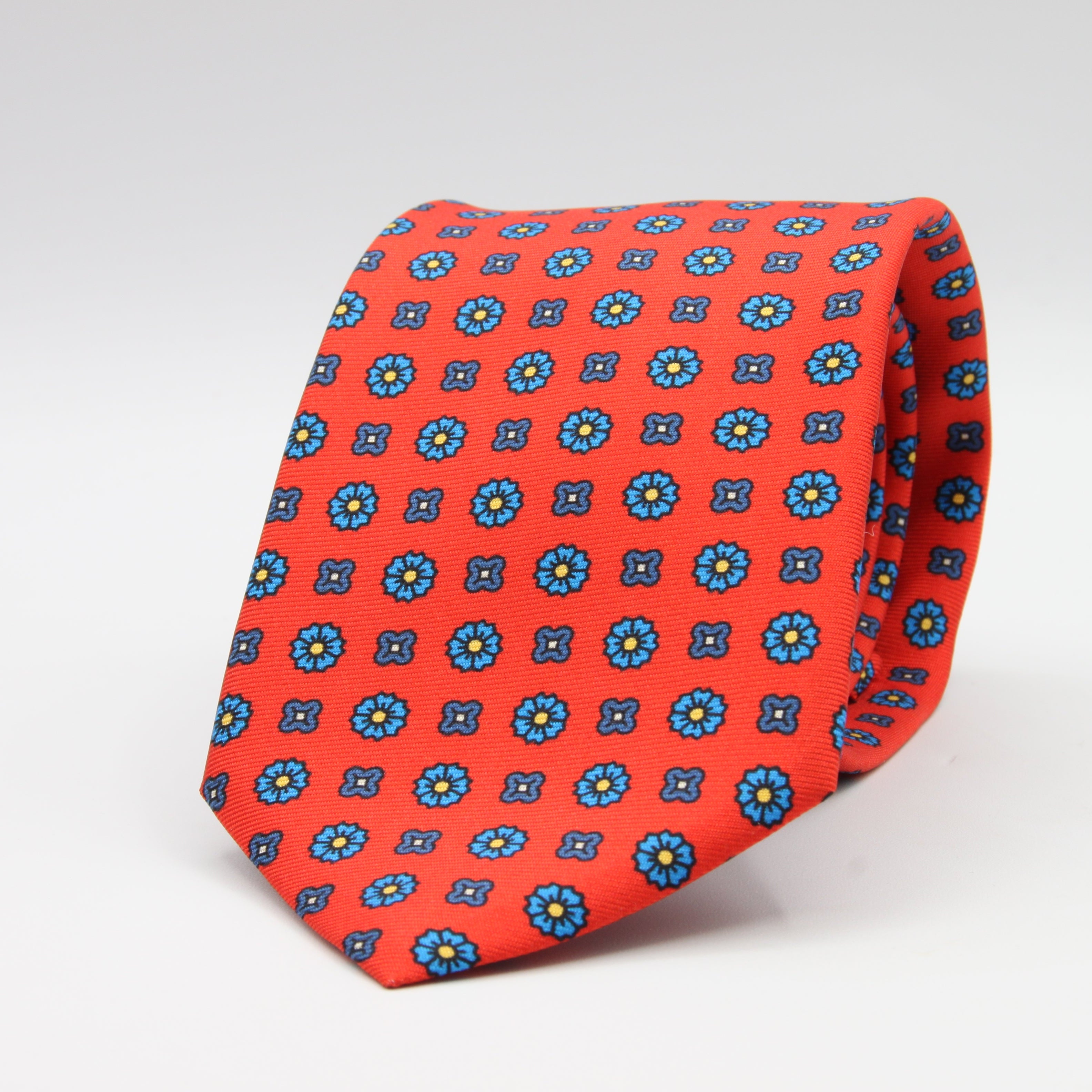 Cruciani &amp; Bella Tie
100%&nbsp; Silk
Printed and Handmade in Italy
Self-Tipped
Red, Blue and Yellow Tie

8 cm x 150 cm
#9604