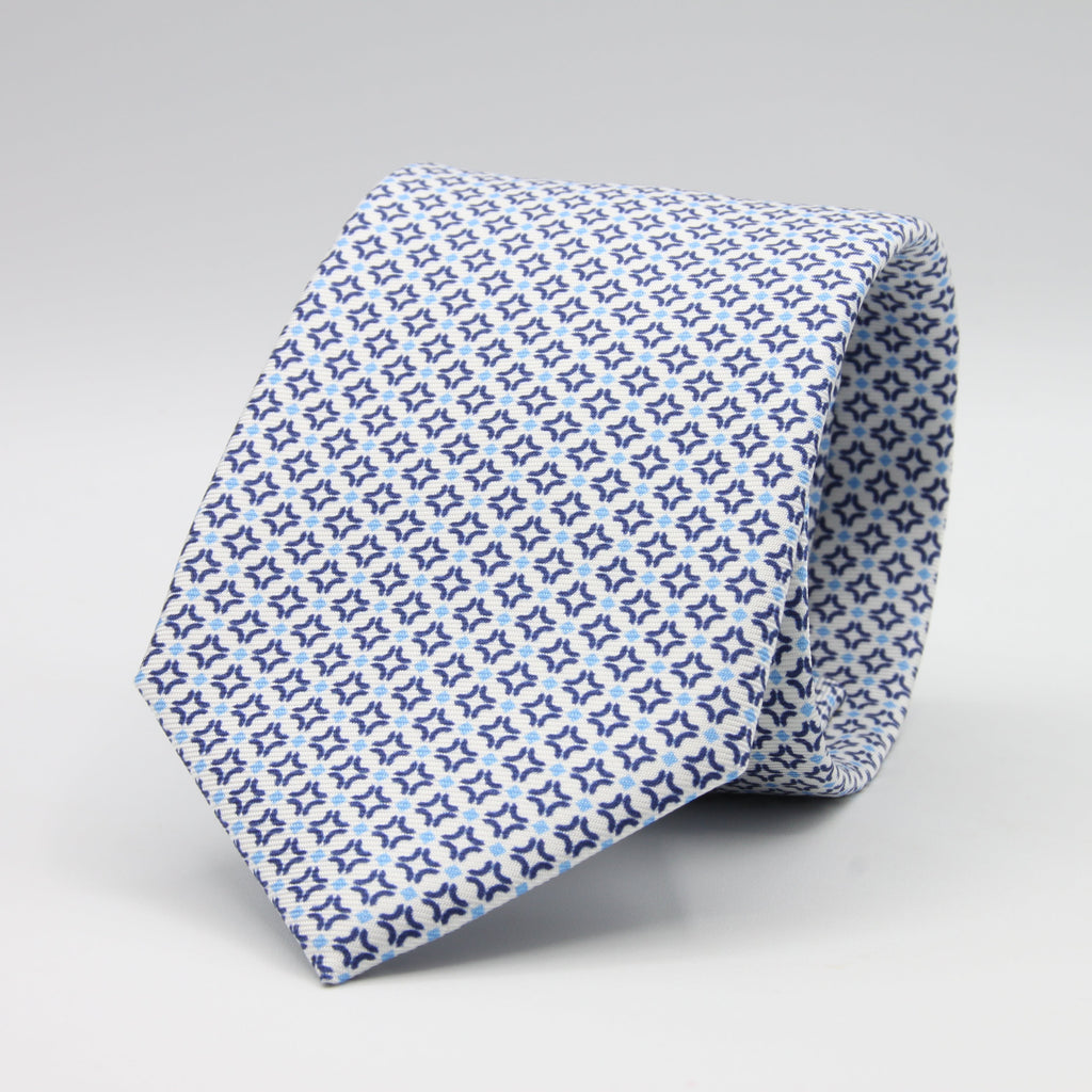 Cruciani &amp; Bella Tie
100%&nbsp; Silk
Printed and Handmade in Italy
Self-Tipped
White, Blue and Sky Blue Tie

8 cm x 150 cm
#9464