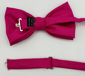 <ul> <li>Cruciani &amp; Bella Bow Tie</li> <li>100% Wool Holland &amp; Sherry</li> <li>Handmade in Italy</li> <li>Purple Plain</li> <li>Handcrafted in Italy</li> <li>Coated metal Labels</li> <li>Bow Ties</li> </ul>