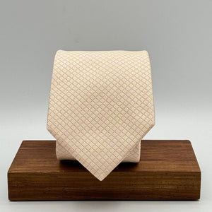 New Old Stock Holliday &amp; Brown&nbsp; 100% Silk&nbsp; Wowen Jaquard Tipped Tie Ivory Tie Light Pink Square Handmade in England 9,5 cm x 146 cm