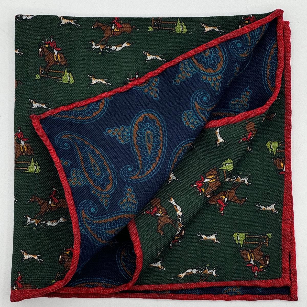 Cruciani &amp; Bella
Hand-rolled&nbsp;&nbsp;

100% Wool
Green, Brown, Blue, and White
Double Faces
Horses and Paisley Motif&nbsp; Pocket Square
Handmade in Italy

33 cm X 33 cm