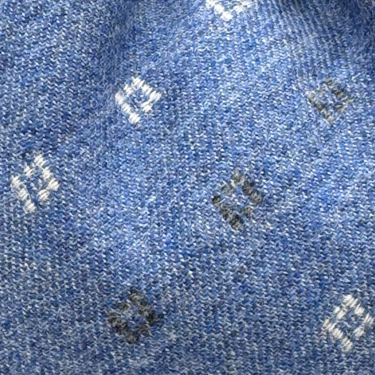 Cruciani &amp; Bella Old Label
80% Wool 20% Cashmere
Unlined
Light Blue, White and Light Grey motif Tie

Handmade in Italy
9 cm x 148 cm
New Old Stock