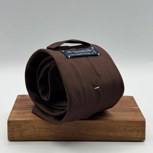 Cruciani &amp; Bella
Old Label
100% Silk&nbsp;
Tipped
Brown Plain Tie
Handmade in Italy
9 cm x 148 cm
New Old Stock