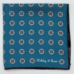 Holliday &amp; Brown
Hand-rolled&nbsp;&nbsp;
Holliday &amp; Brown for Cruciani &amp; Bella
100% Silk
Octanium, Light Brown, Sand and White
Double Faces
Motif&nbsp; Pocket Square
Handmade in Italy

32 cm X 32 cm