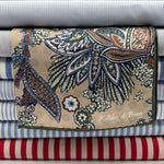 Holliday &amp; Brown
Hand-rolled&nbsp;&nbsp;
Holliday &amp; Brown for Cruciani &amp; Bella
100% Silk
Sand, Light Brown, Green and White
Double Faces
Paisley Motif&nbsp; Pocket Square
Handmade in Italy

32 cm X 32 cm