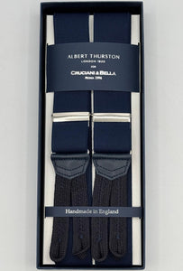 Albert Thurston for Cruciani &amp; Bella
Made in England
Adjustable Sizing
35 mm elastic&nbsp; braces
Navy Blue Plain
Braid ends
Y-Shaped
Nickel Fittings
Size Multifit Adjustable&nbsp;Length:&nbsp;115cm (= 45 inch) Maximum