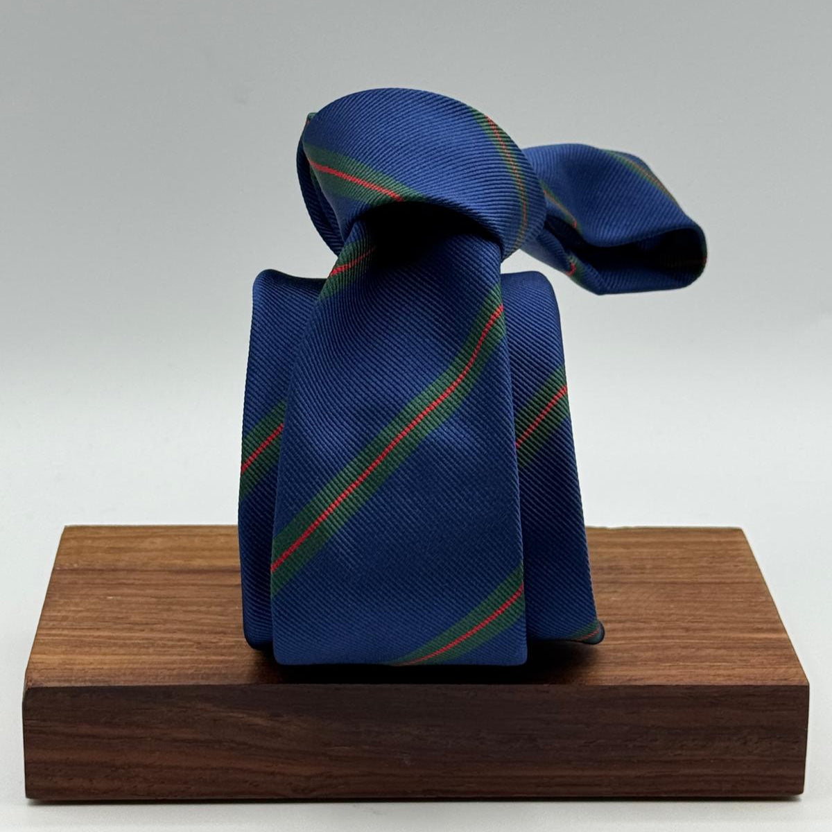 Cruciani &amp; Bella
100% Silk
Tipped
Light Blue, Green and Red Stripes Tie
Handmade in Italy
8 cm x 148 cm
New Old Stock