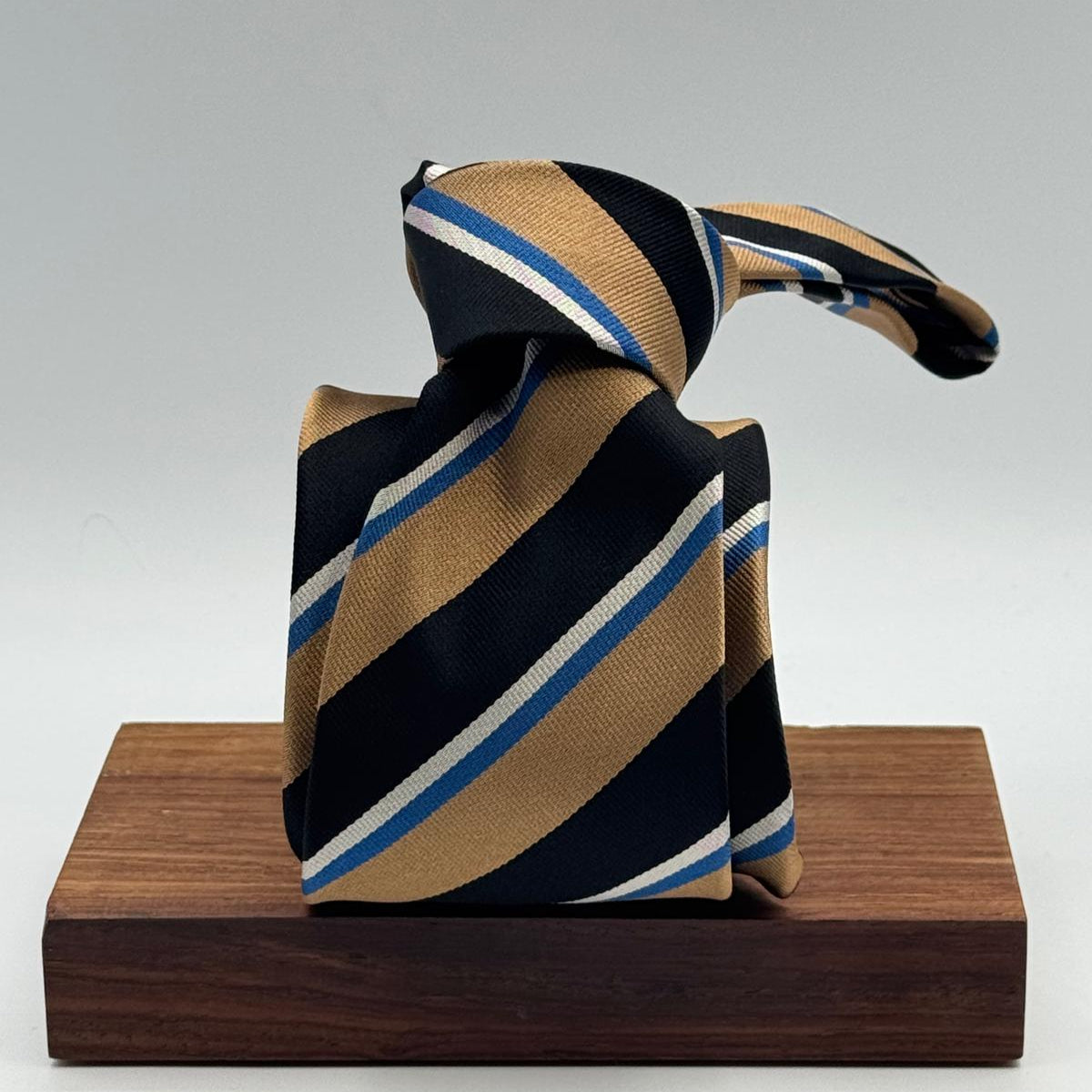 Cruciani &amp; Bella
100% Silk&nbsp;
Woven Jaquard
Self Tipped&nbsp;
Black, Apple Green, Light Blue and Silver Stripes
Handmade in Italy
9 cm x 148 cm
New Old Stock