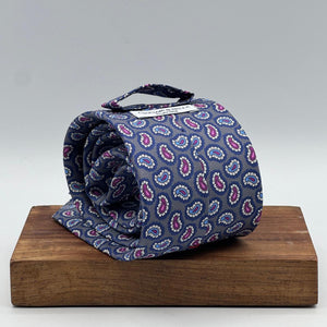Cruciani &amp; Bella
100% Printed Silk&nbsp;
Tipped
Grey, Light Blue, Pink and White&nbsp;
Paisley Motif Tie
Handmade in Italy
8,5 cm x 148 cm
New Old Stock