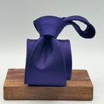 Drake's for Cruciani e Bella
100%&nbsp; Woven Jacquard Silk
Self Tipped
Purple
Handmade in London, England
9 cm x 148 cm