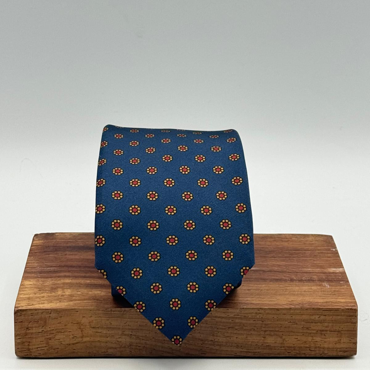 Cruciani &amp; Bella
100% Printed Silk&nbsp;
Tipped
Light Blue, Red and Yellow Floral Motif Tie
Handmade in Italy
8 cm x 148 cm
New Old Stock