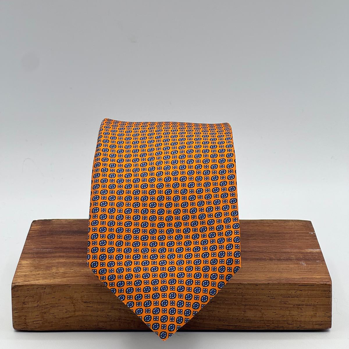 Cruciani &amp; Bella
100% Printed Silk&nbsp;
Tipped
Orange and Light Blue Motif Tie
Handmade in Italy
8 cm x 148 cm
New Old Stock