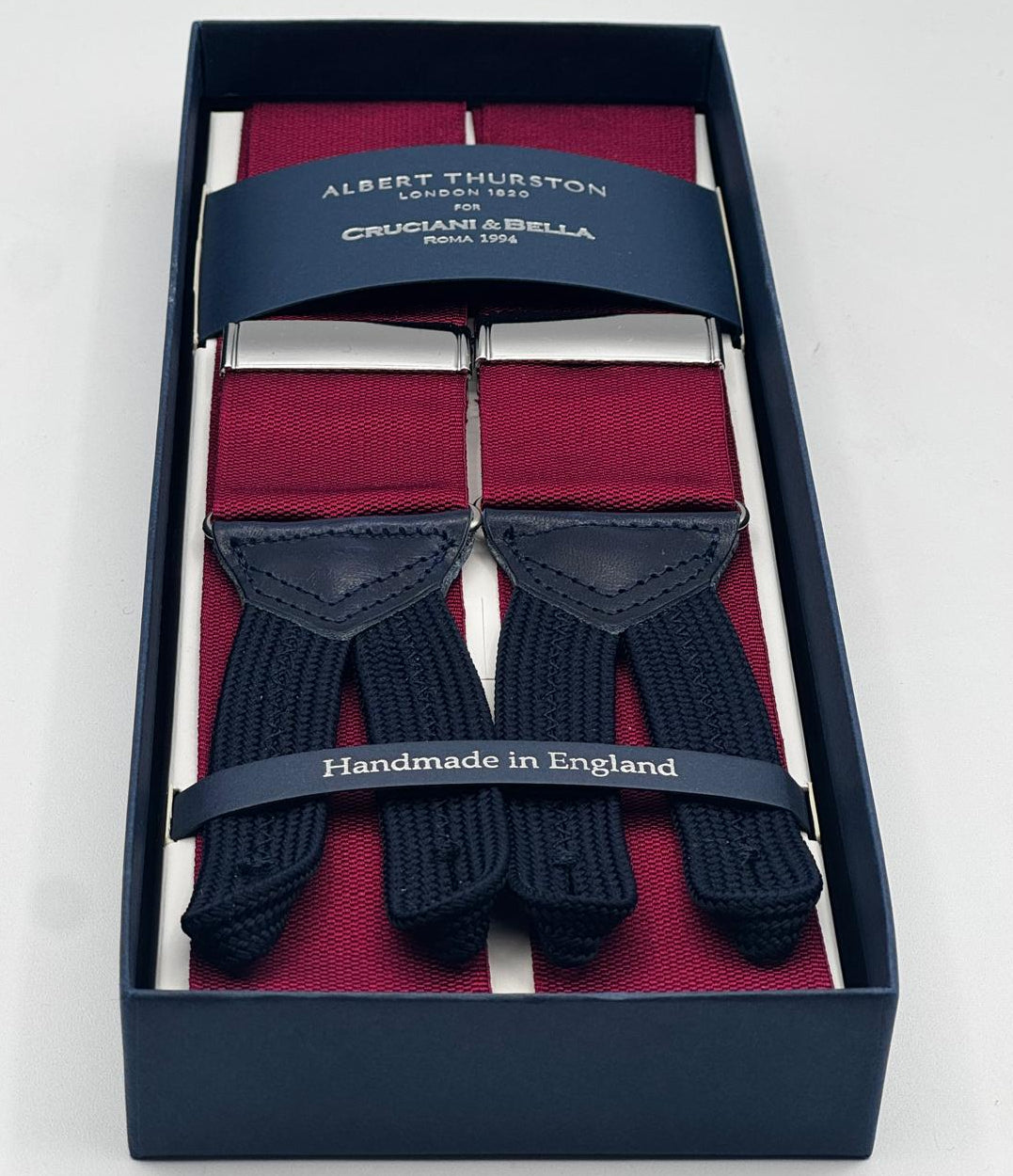 Albert Thurston for Cruciani &amp; Bella
Made in England
Adjustable Sizing
40 mm Woven Barathea&nbsp;
Wine Plain braces
Braid ends
Y-Shaped
Nickel Fittings
Size Multifit Adjustable&nbsp;Length:&nbsp;115cm (= 45 inch) Maximum