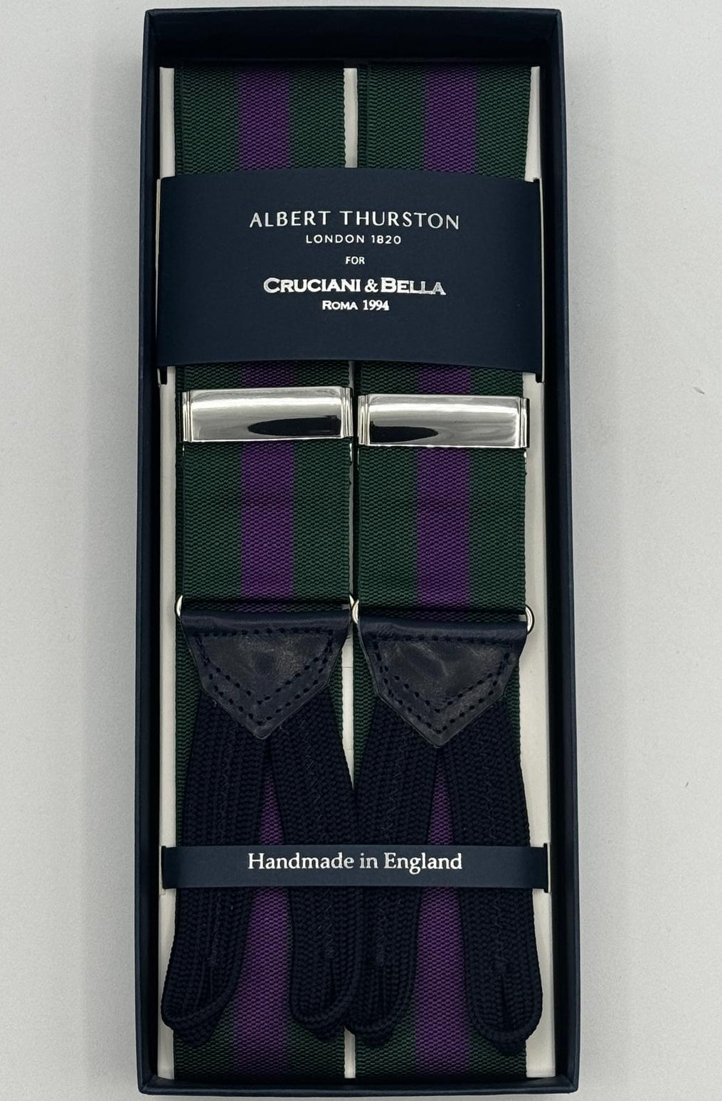 Albert Thurston for Cruciani &amp; Bella
Made in England
Adjustable Sizing
40 mm Woven Barathea&nbsp;
Green and Purple Stripes Braces
Braid ends
Y-Shaped
Nickel Fittings
Size Multifit Adjustable&nbsp;Length:&nbsp;115cm (= 45 inch) Maximum