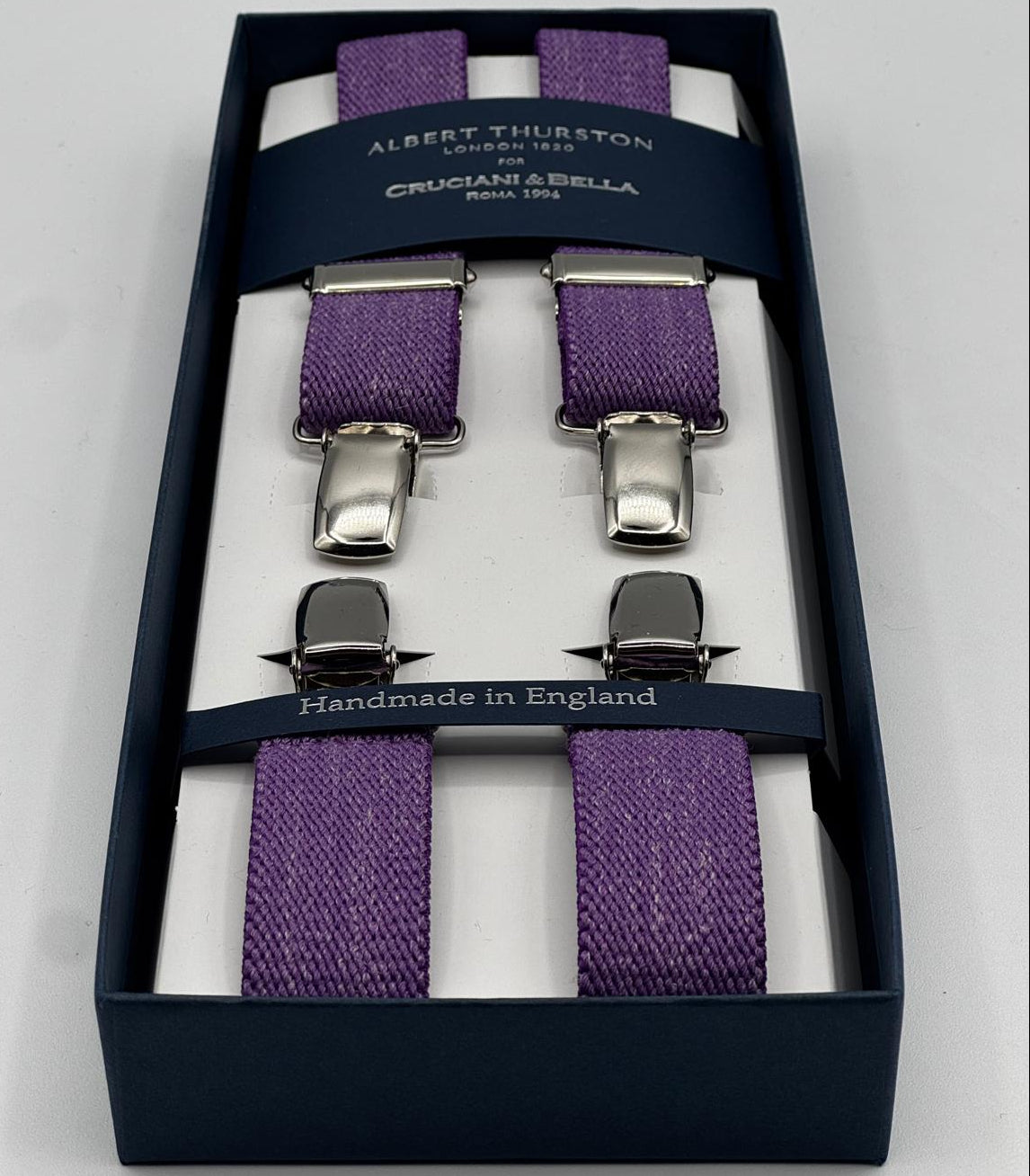Albert Thurston for Cruciani &amp; Bella

Made in England
Clip on
Adjustable Sizing
25 mm elastic braces
Light Purple Melange&nbsp;
X-Shaped
Nickel Fittings
Size Multifit Adjustable&nbsp;Length:&nbsp;115cm (= 45 inch) Maximum