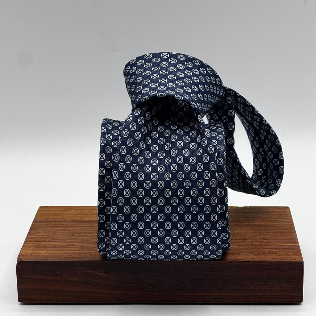 Cruciani &amp; Bella
100% Printed Silk&nbsp;
Tipped
Blue, White and Light Blue Motif Tie
Handmade in Italy
8 cm x 148 cm
New Old Stock