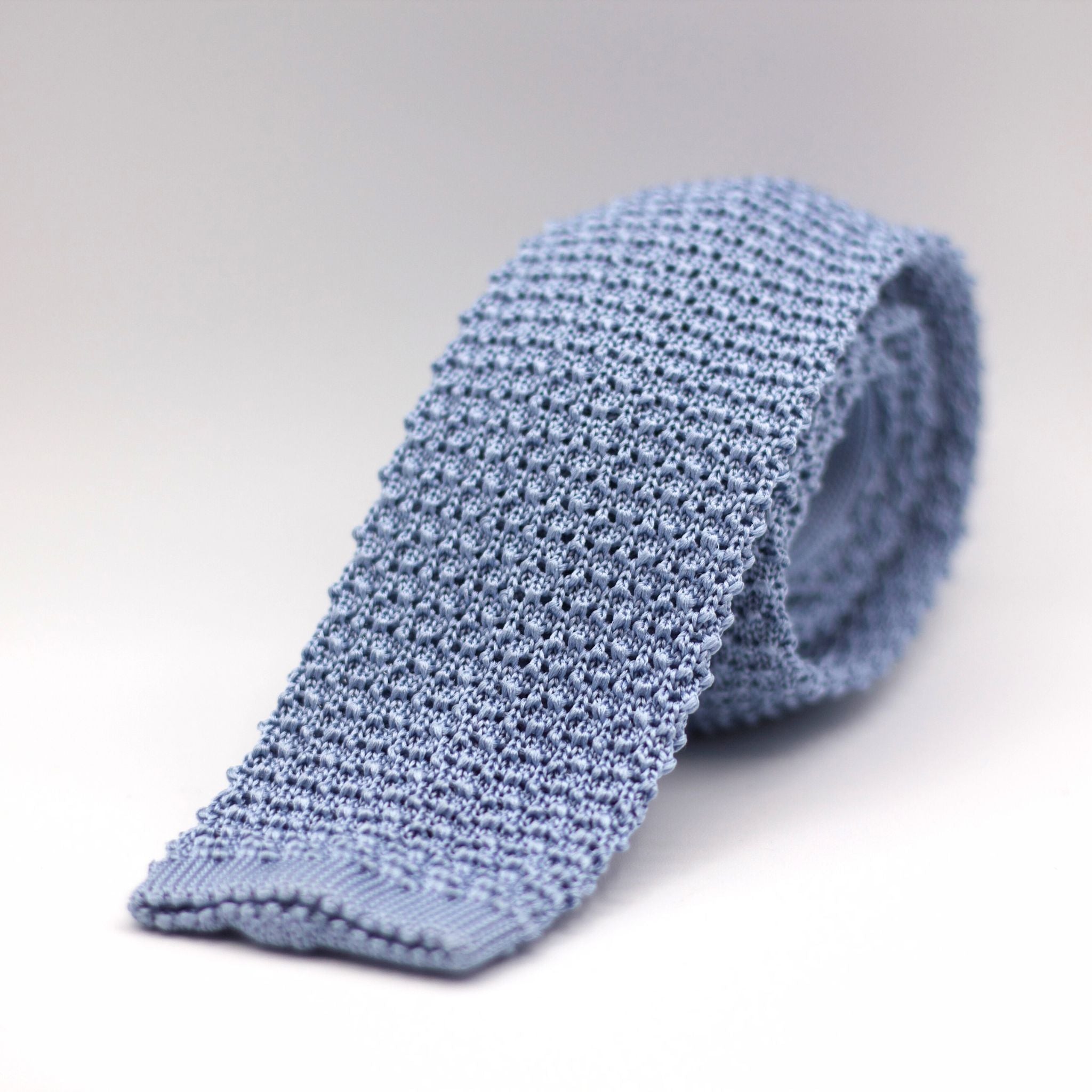 Cruciani & Bella 100% Knitted Silk Light blue knitted tie Handmade in Italy 6 cm x 145 cm