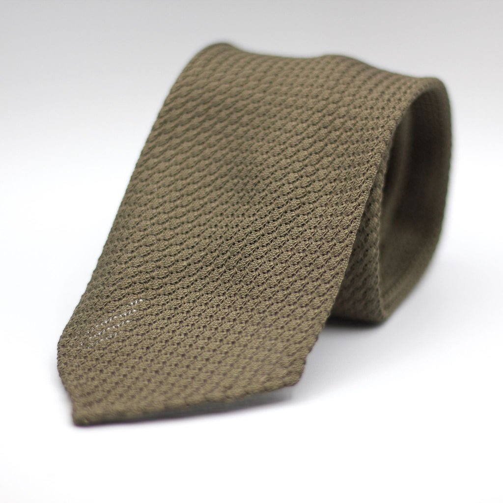 Cruciani & Bella 100% Silk Grenadine Garza Grossa Woven in Italy Unlined Military Green tie Handmade in Italy 8 cm x 150 cm
