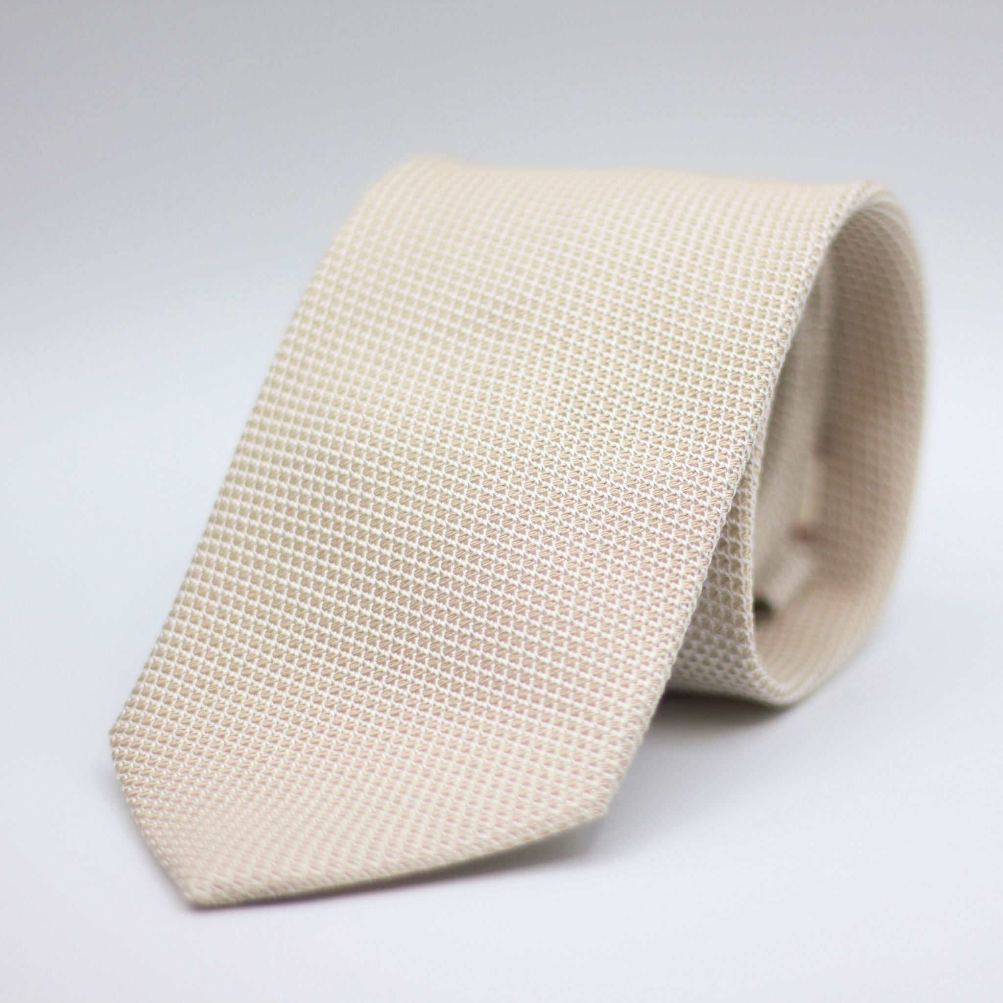 Cruciani & Bella 100% Silk Grenadine garza fina  Tipped Off White tie Handmade inItaly 8 cm x 150 cm