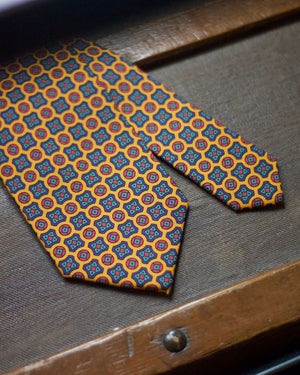 Cruciani &amp; Bella 100% Printed Silk Silk Made in England&nbsp; Self-tipped Yellow, Orange, Green and Purple Motif Tie 8 cm x 150 cm Handmade in &nbsp;England
