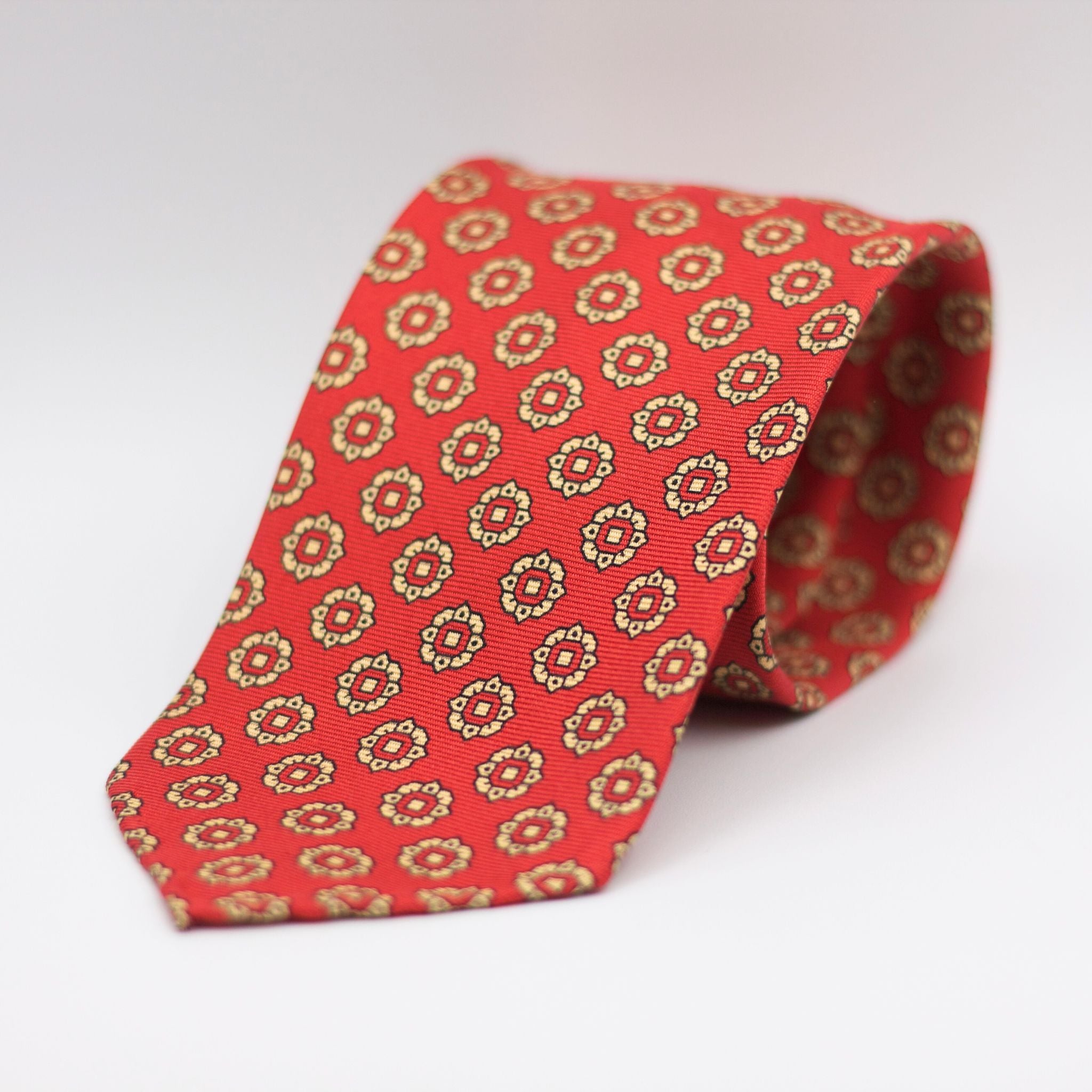 Cruciani & Bella 100% Printed Silk 36 oz UK fabric Unlined Red and Cream Unlined Tie Handmade in Italy 8 x 150 cm