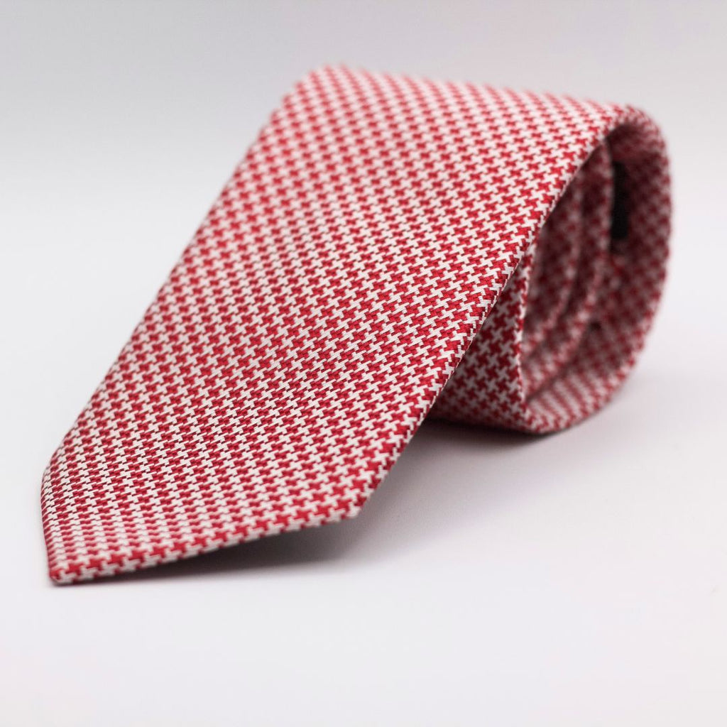 Holliday & Brown for Cruciani & Bella 100% Woven Jacquard Silk Tipped Red and White Optical motif tie Handmade in Italy 8 cm x 150 cm
