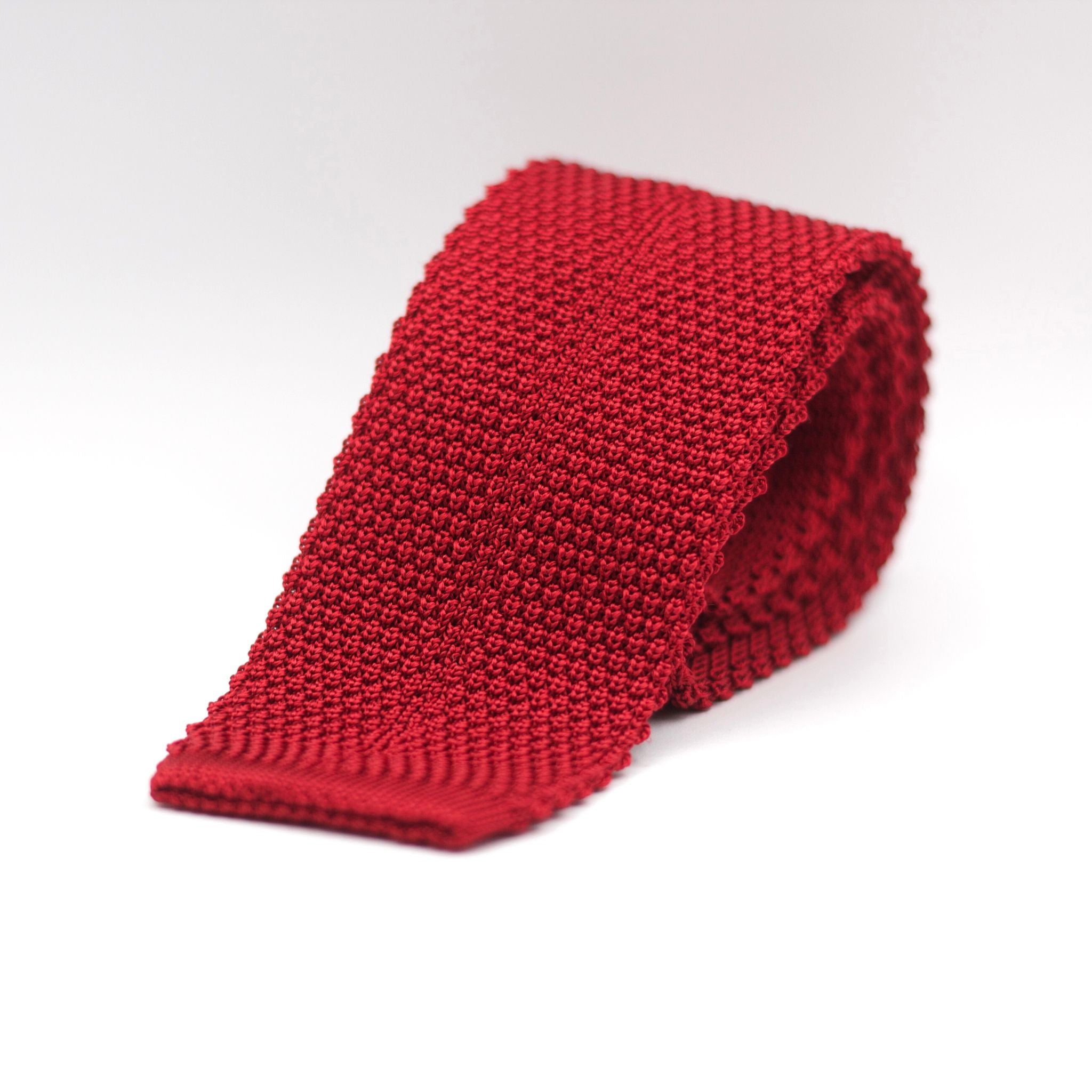 Cruciani & Bella 100% Knitted Silk Red knitted tie Plain Tie Handmade in Italy 6 cm x 145 cm