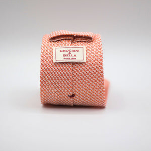 Salmon tie