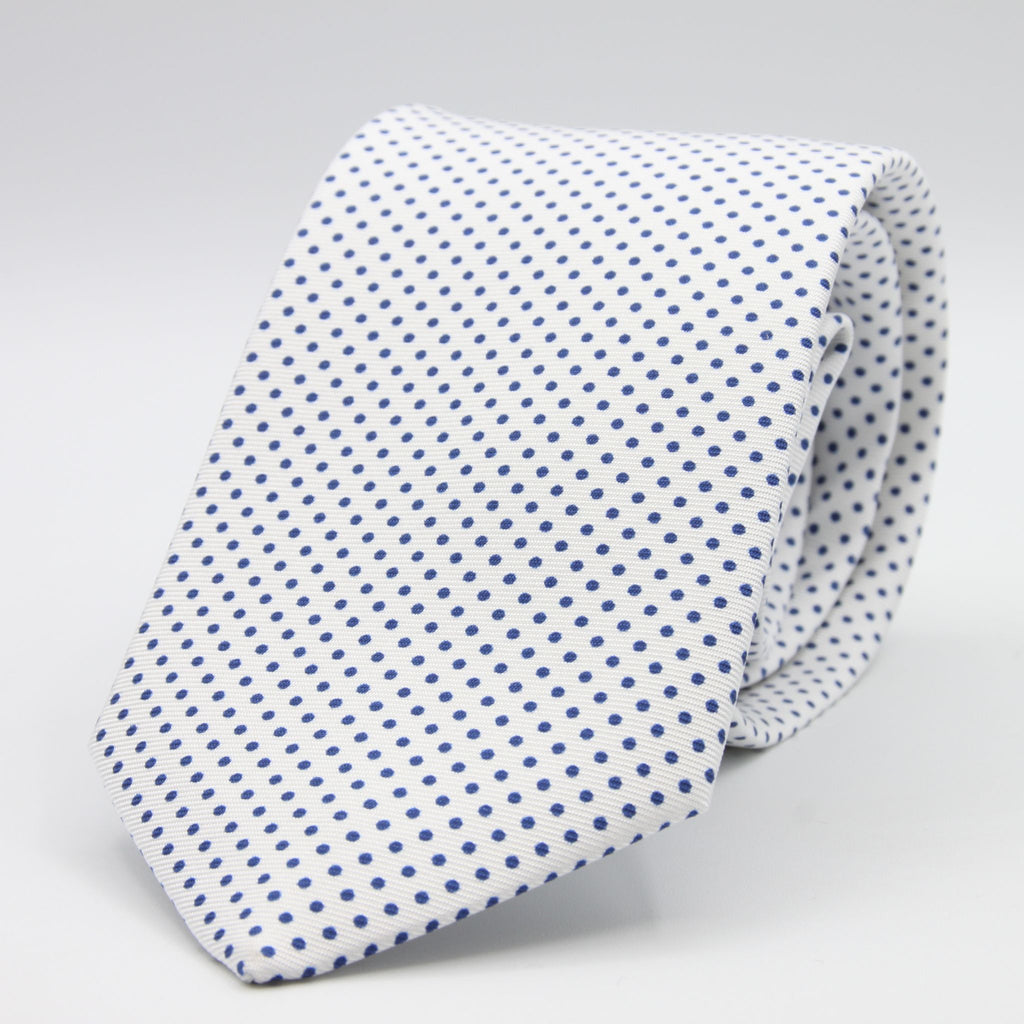 Cruciani &amp; Bella
100% Silk
Printed
Self-Tipped
White, Blue Pin Dots Tie
Handmade in Rome, Italy.
8 cm x 150 cm
#7798