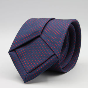 Cruciani &amp; Bella
100% Silk
Printed
Self-Tipped
Blue and Red Pin Dots Tie
Handmade in Rome, Italy.
8 cm x 150 cm
#9303