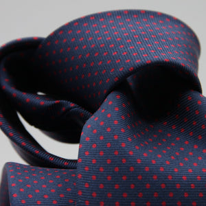Cruciani &amp; Bella
100% Silk
Printed
Self-Tipped
Blue and Red Pin Dots Tie
Handmade in Rome, Italy.
8 cm x 150 cm
#9303