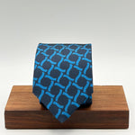 Cruciani &amp; Bella
100% Printed Silk&nbsp;
Tipped
Dark Blue and Blue Optical Motif Tie
Handmade in Italy
8,5 cm x 148 cm
New Old Stock
#10142