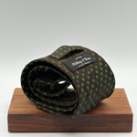 Holliday &amp; Brown Vintage
Woven Jacquard
100% Silk&nbsp;
Tipped&nbsp;
Brown Tie
Green Motf
Handmade in England
9 cm x 146 cm
#6603