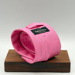 Holliday &amp; Brown Vintage
100% Silk
Tipped
Pink Plain Tie
Handmade in England
9 cm x 146 cm
#6589