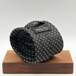 Holliday &amp; Brown Vintage
100% Silk
Tipped
Black and Off White circular pattern
Handmade in England
9,5 cm x 146 cm
#10194