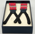 Cruciani &amp; Bella Suspender
Handmade in Italy&nbsp;
Adjustable Sizing
Madder Silk
35 mm Wide
Light Red and Light Blue Motif&nbsp;
Braid Ends
Y-Shaped
Nickel Fittings
Size Multifit Adjustable&nbsp;Length: 125cm (= 49 inch) Maximum

#10187