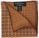 Holliday &amp; Brown
Hand-rolled&nbsp;&nbsp;
Holliday &amp; Brown for Cruciani &amp; Bella
100% Silk
Mustard, Light Brown, Red and White
Double Faces
Motif&nbsp; Pocket Square
Handmade in Italy

32 cm X 32 cm
#10335