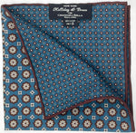Holliday &amp; Brown
Hand-rolled&nbsp;&nbsp;
Holliday &amp; Brown for Cruciani &amp; Bella
100% Silk
Denim Blue, Light Brown and Off White
Double Faces
Motif&nbsp; Pocket Square
Handmade in Italy

32 cm X 32 cm
#10337