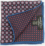 Holliday &amp; Brown
Hand-rolled&nbsp;&nbsp;
Holliday &amp; Brown for Cruciani &amp; Bella
100% Silk
Dark Blue,Red, Light Blue and White
Double Faces
Motif&nbsp; Pocket Square
Handmade in Italy

32 cm X 32 cm
#10338