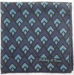 Holliday &amp; Brown
Hand-rolled&nbsp;&nbsp;
Holliday &amp; Brown for Cruciani &amp; Bella
100% Silk
Blue, Light Blue and Black&nbsp;
Single Face
Motif&nbsp; Pocket Square
Handmade in Italy

32 cm X 32 cm
#10350