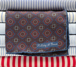 Holliday &amp; Brown
Hand-rolled&nbsp;&nbsp;
Holliday &amp; Brown for Cruciani &amp; Bella
100% Silk
Blue, Red, Light Blue and Brown
Double Faces
Motif&nbsp; Pocket Square
Handmade in Italy

32 cm X 32 cm
#10439
