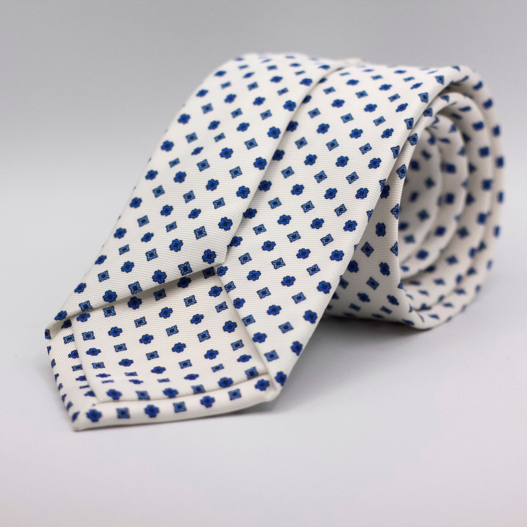 Holliday & Brown for Cruciani & Bella 100% printed Silk Self Tipped White and Blue motif tie Handmade in Italy 8 cm x 150 cm