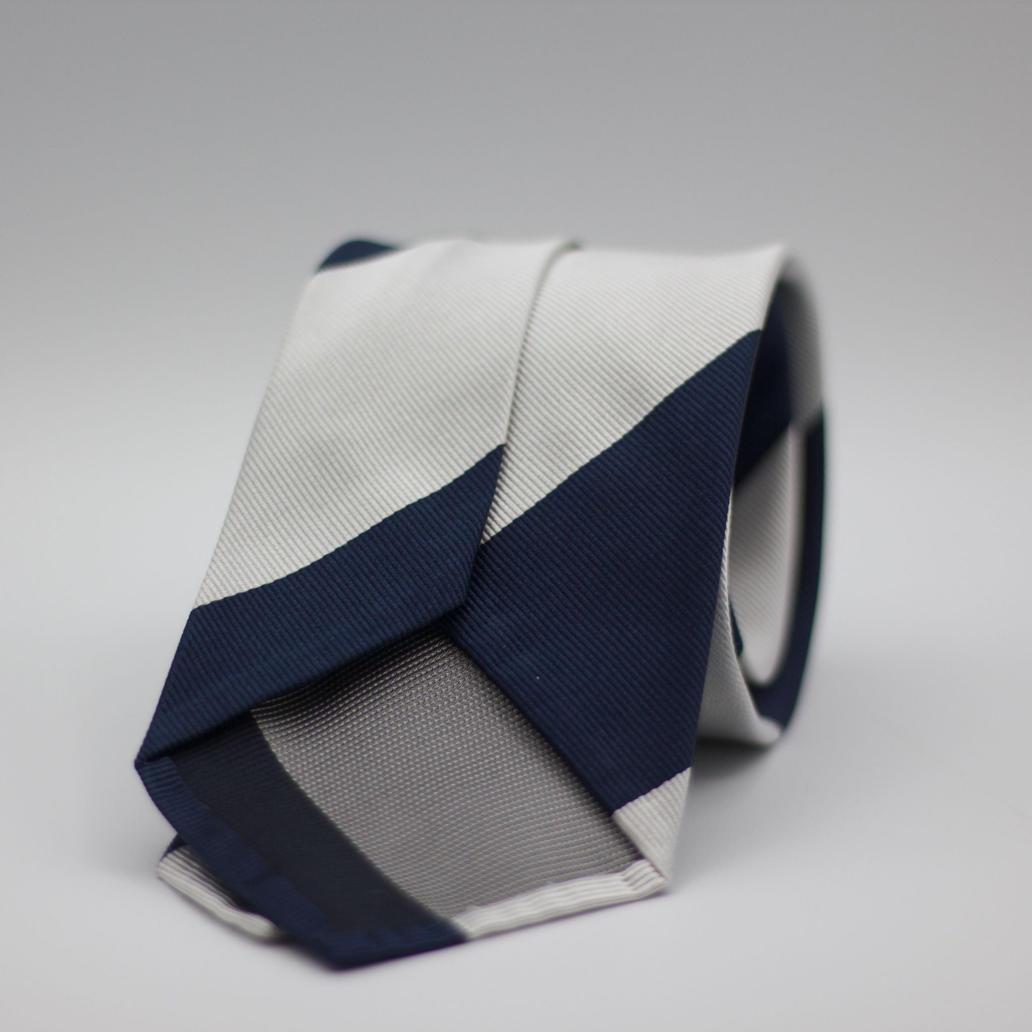 Cruciani & Bella 100% Woven Jacquard Silk Unlined Blue and White stripes Unlined Tie Handmade in Italy 8 x 150 cm