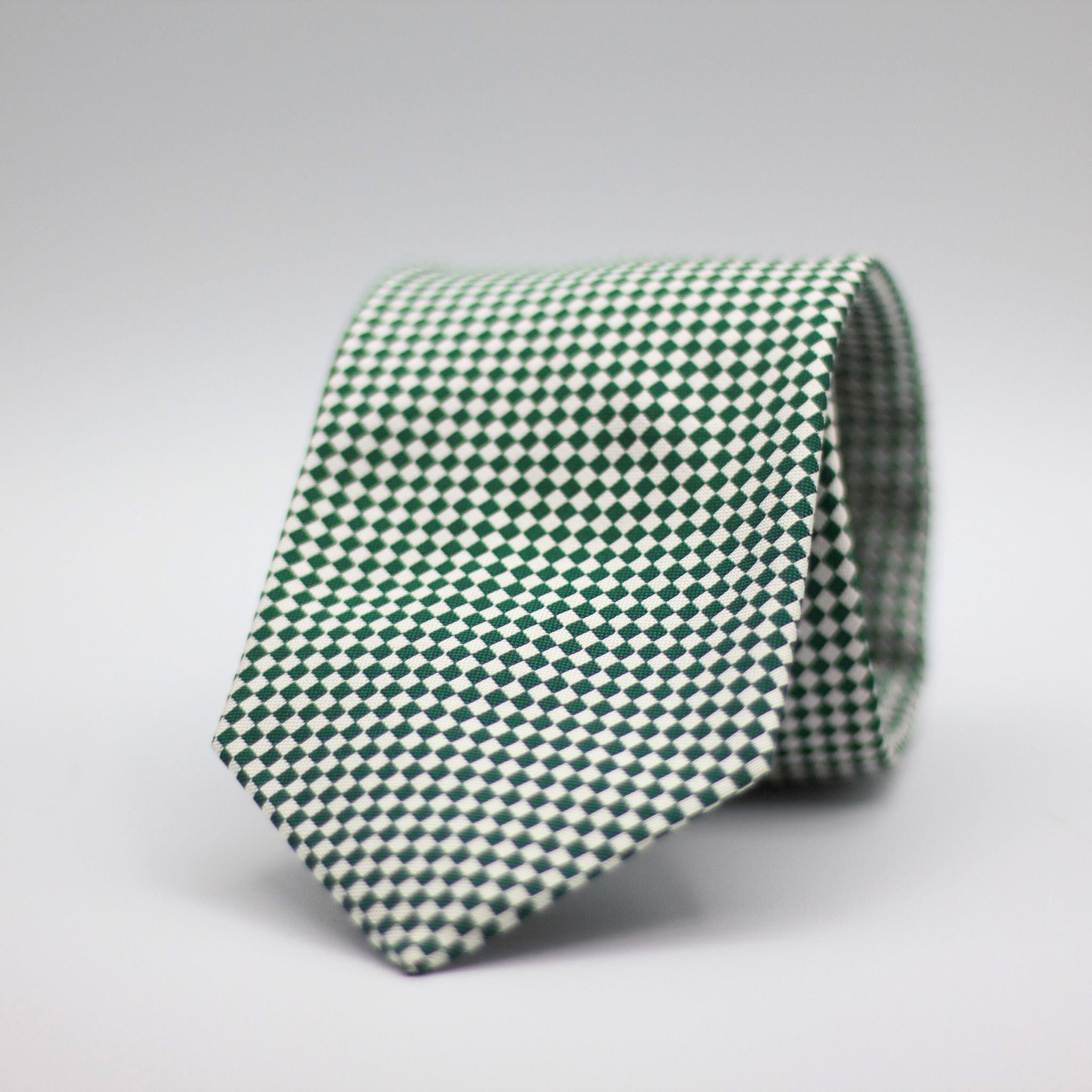 Drake's for Cruciani e Bella 100% Silk Jacquard  Emeral green and white optical tie Handmade in London, England 8 cm x 148 cm