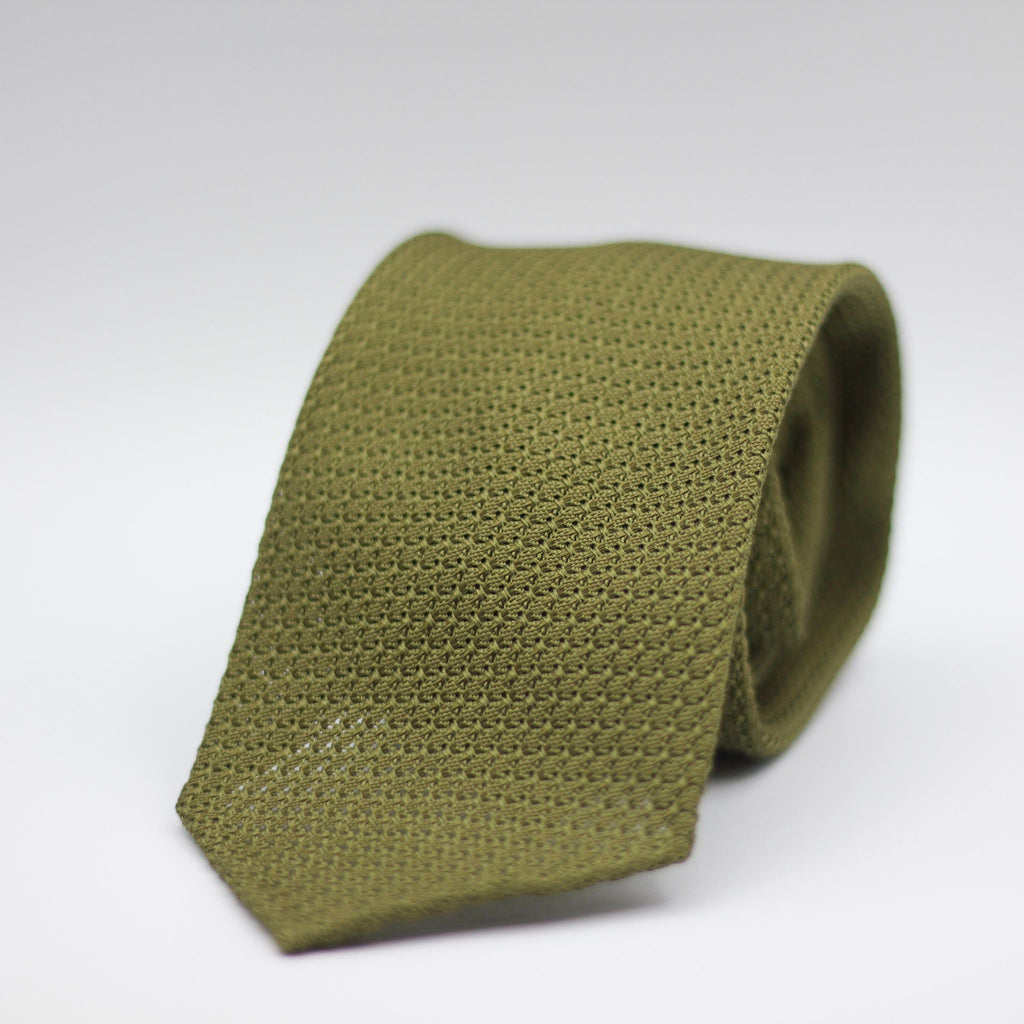 Cruciani & Bella 100% Silk Grenadine Garza Grossa Woven in Italy Unlined Light Green tie Handmade in Italy 8 cm x 150 cm