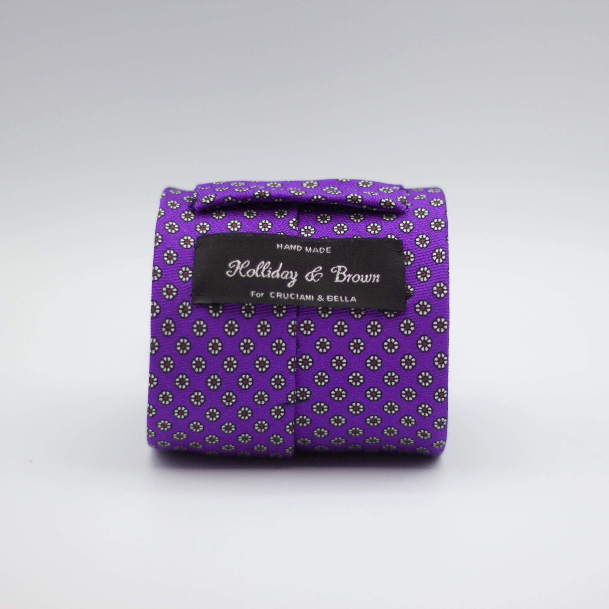 Holliday & Brown for Cruciani & Bella 100% printed Silk Self Tipped Purple with White and Red daisies tie Handmade in Italy 8 cm x 150 cm
